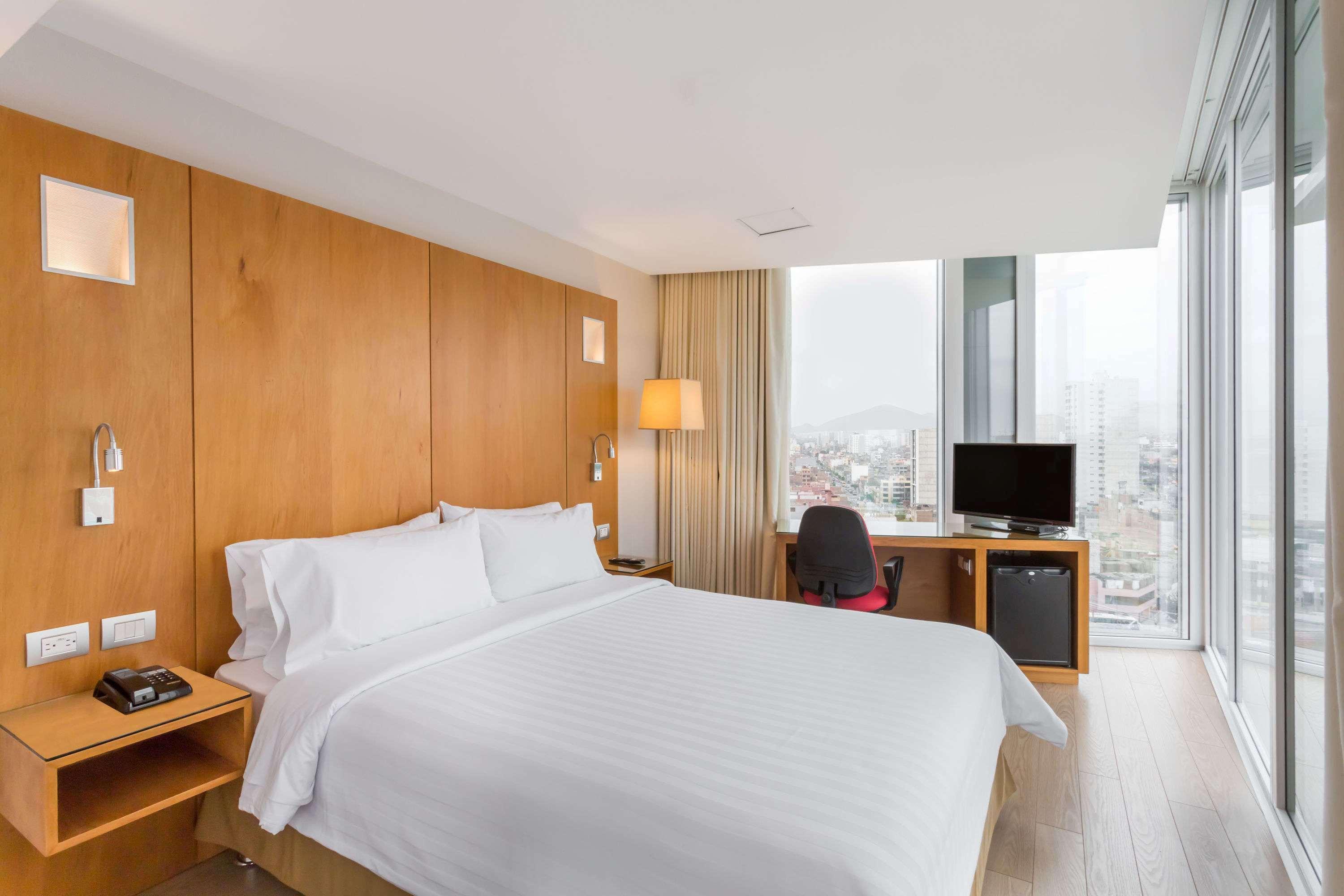 Ramada Encore By Wyndham Lima San Isidro Zewnętrze zdjęcie